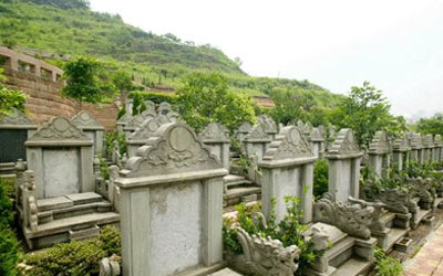选墓地如何看风水