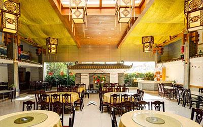 昆明青龙园实景拍摄——佛斋园餐厅