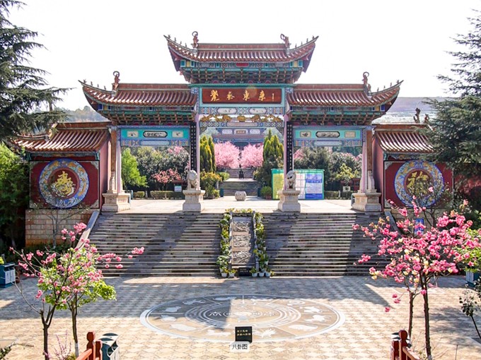 金陵公墓联系电话？