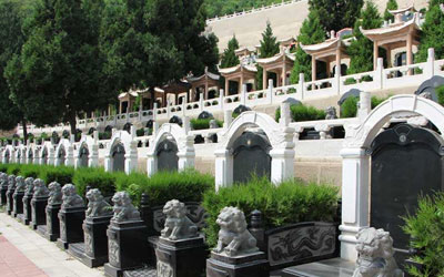 公墓信息网介绍墓地选址需注意哪些问题