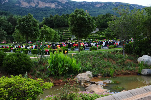 昆明金宝山艺术陵园