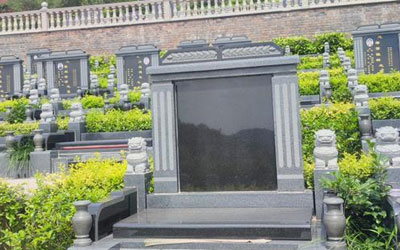 不知道墓位选择几排几号的好,公墓信息网小编前来告诉你