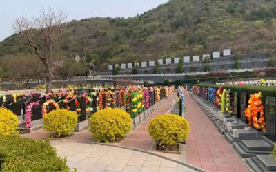 选择公墓墓地时如何判断其风水好坏