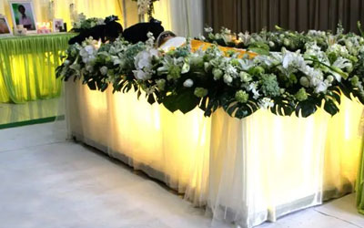 “天价”殡葬：不是体面而是浩劫