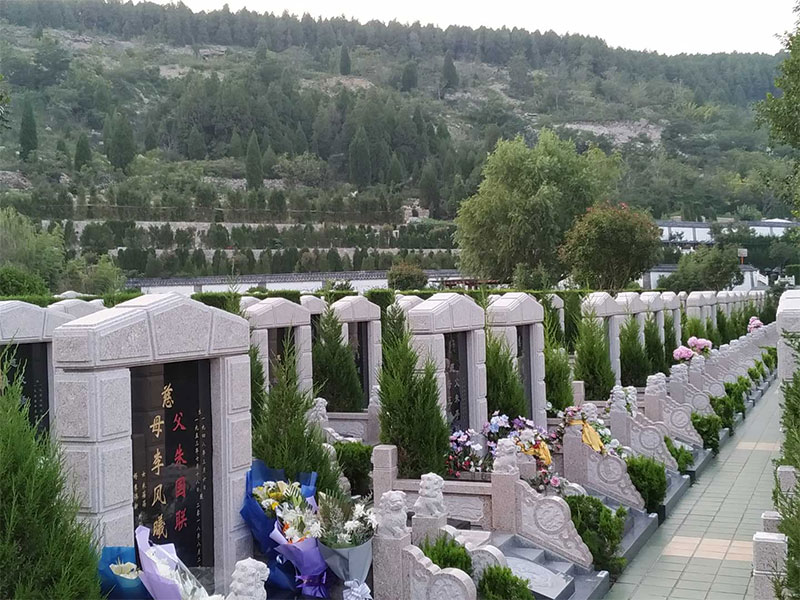 对殡葬价格实施严格管控