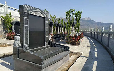 村民未经批准建墓地出售，逝者继承人要求退款，法院判了