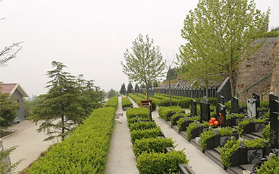 赋予殡葬从业者更多的尊重