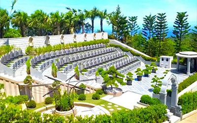 昆明地区公共墓地有法律保护吗？昆明地区公共墓地出售合同是什么性质？