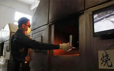 火葬要花多少钱，有人斥资十几万，普通人还能烧得起吗？