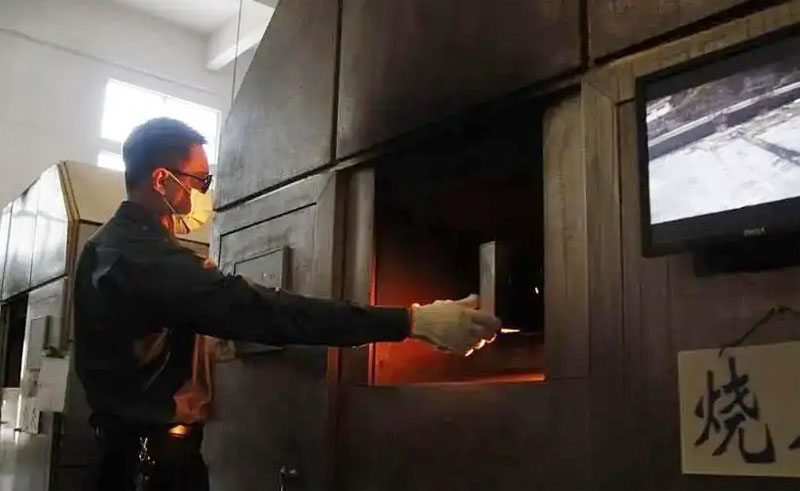 火葬要花多少钱，有人斥资十几万，普通人还能烧得起吗