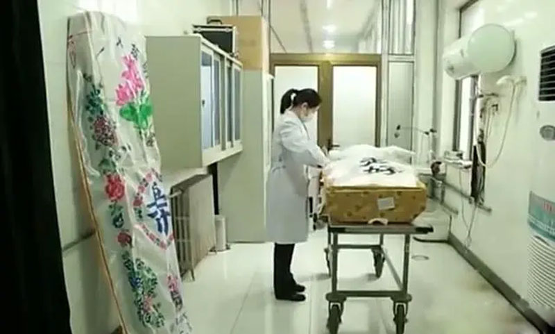 遗体整容师，据说月薪高达5万，但却始终无人成功应聘