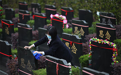 我国首个殡葬本科专业学什么？真能月入10万？