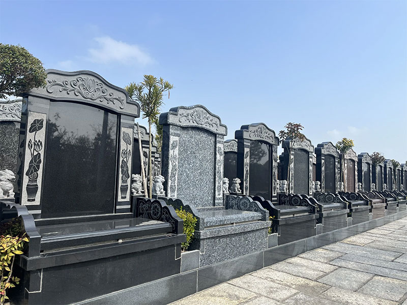 昆明墓园还有墓地管理费