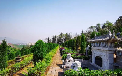 墓地风水有讲究,公墓信息网教你分清富贵贫贱穴