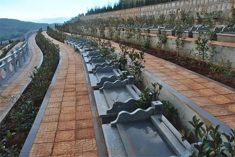 昆明受欢迎的公墓