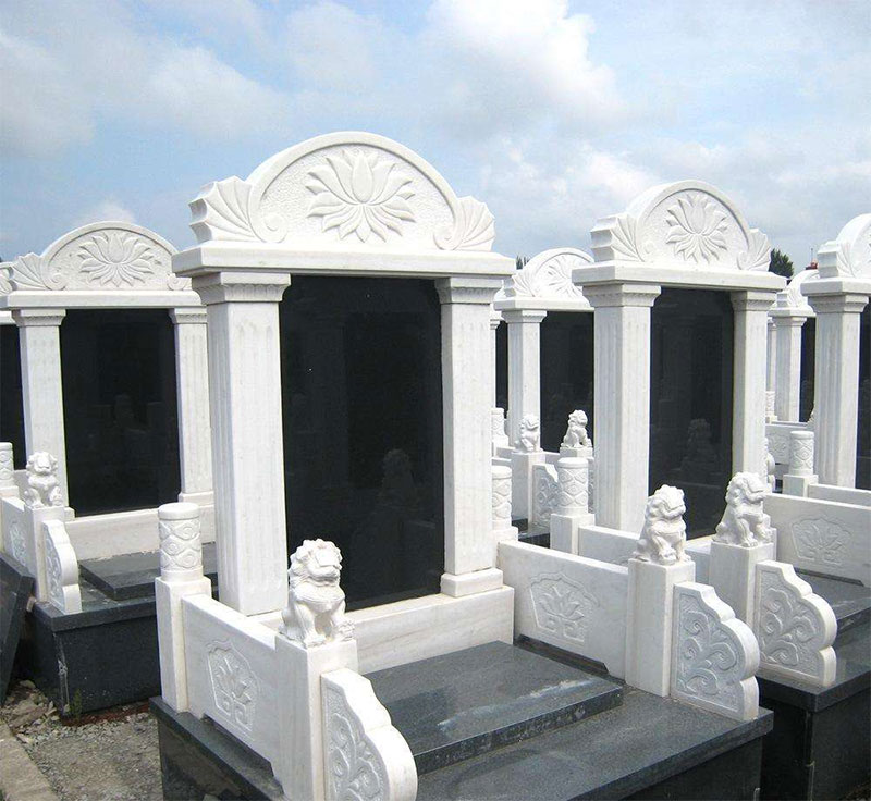 公墓信息网:在昆明选墓时,地上穴和地下穴哪个好