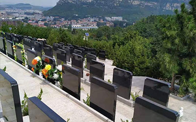 公墓信息网:昆明墓园里选墓地四标准