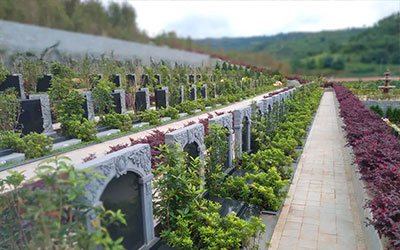 在昆明如何更省钱的买墓地