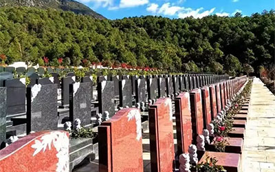 昆明墓地八字测风水（墓地风水讲解）