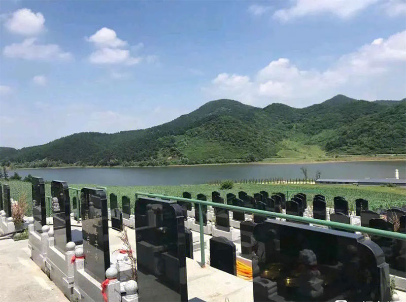 2023年坟墓坐向大利，如何挑选坟墓