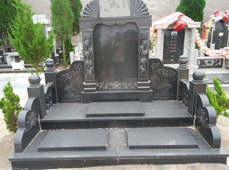 如何看墓地风水呢