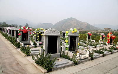 买墓地需知：十个必须要考虑的因素