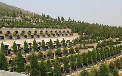 如何区别昆明陵园与公墓