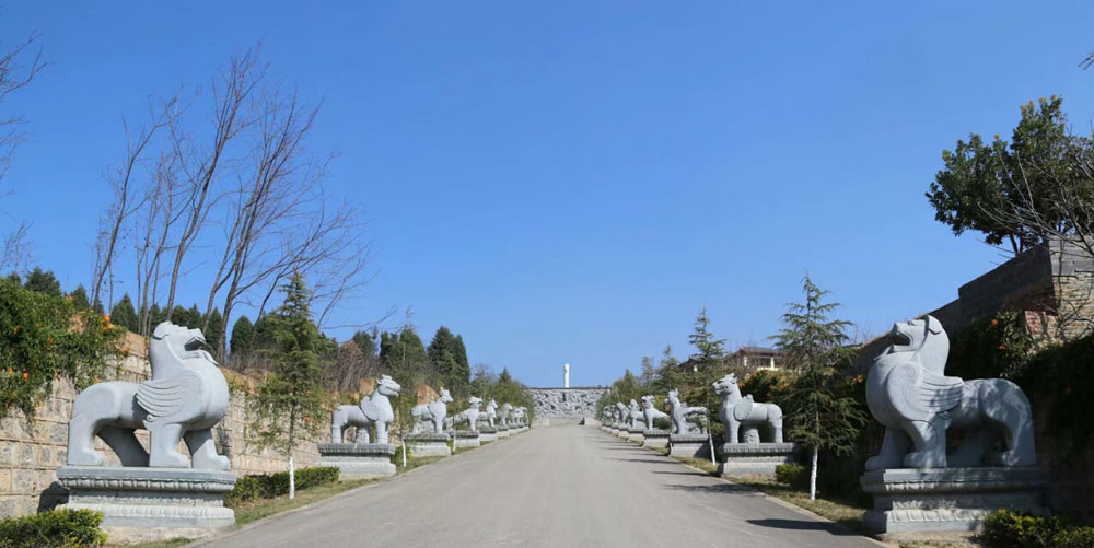 昆明青龙园神道