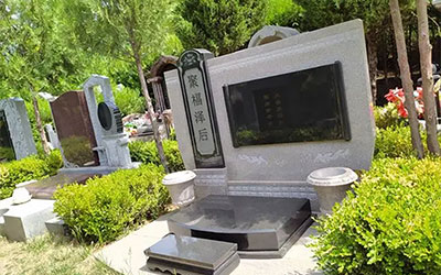 选择墓地需要考虑哪些方面？需要注意什么？