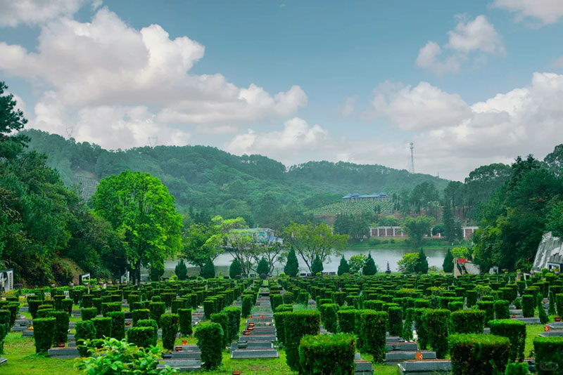 如何在公墓陵园中选择好风水