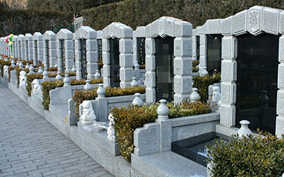 怎么在昆明墓园中选择碑料