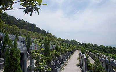 选择昆明墓园朝向（四）