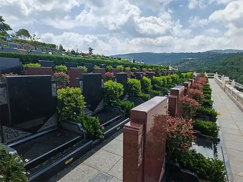 3w左右的昆明墓地怎么选