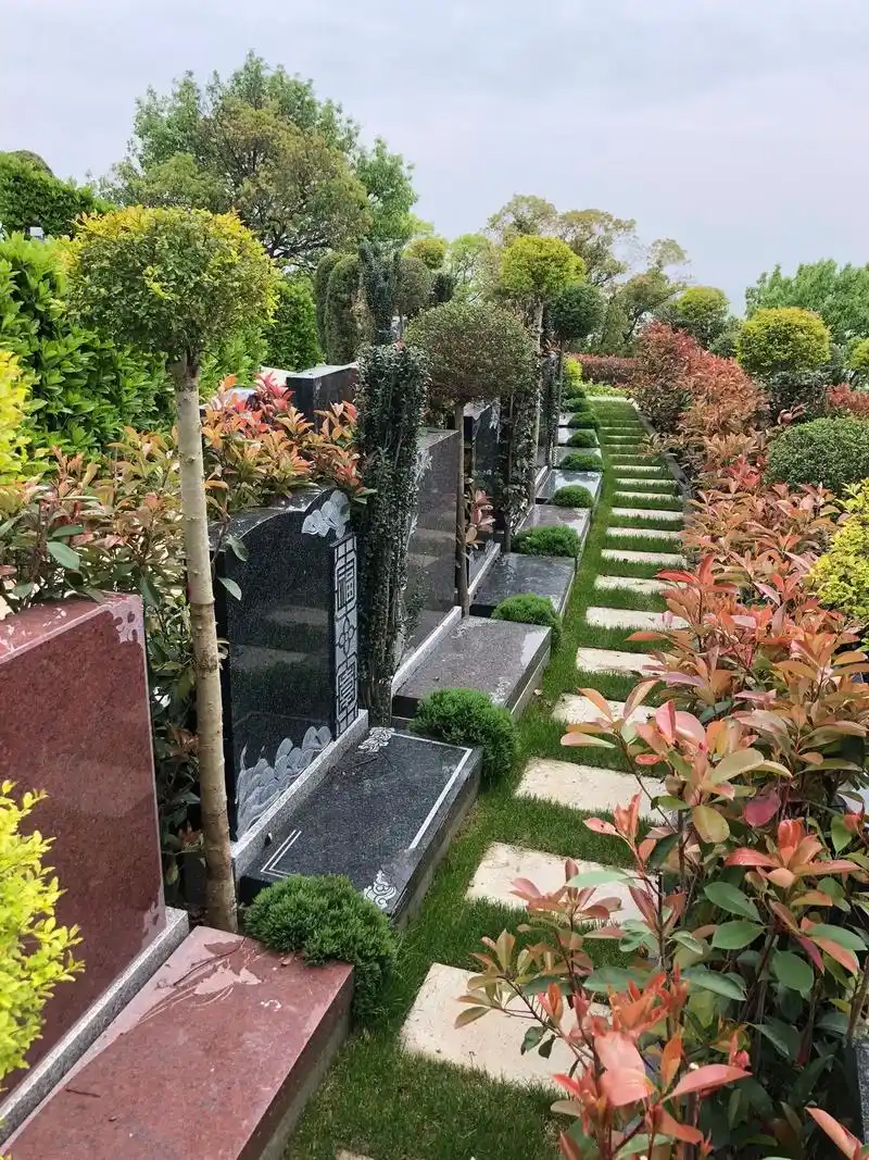 购买公墓时需要注意什么？