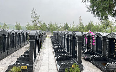 选墓地哪排哪号比较好？