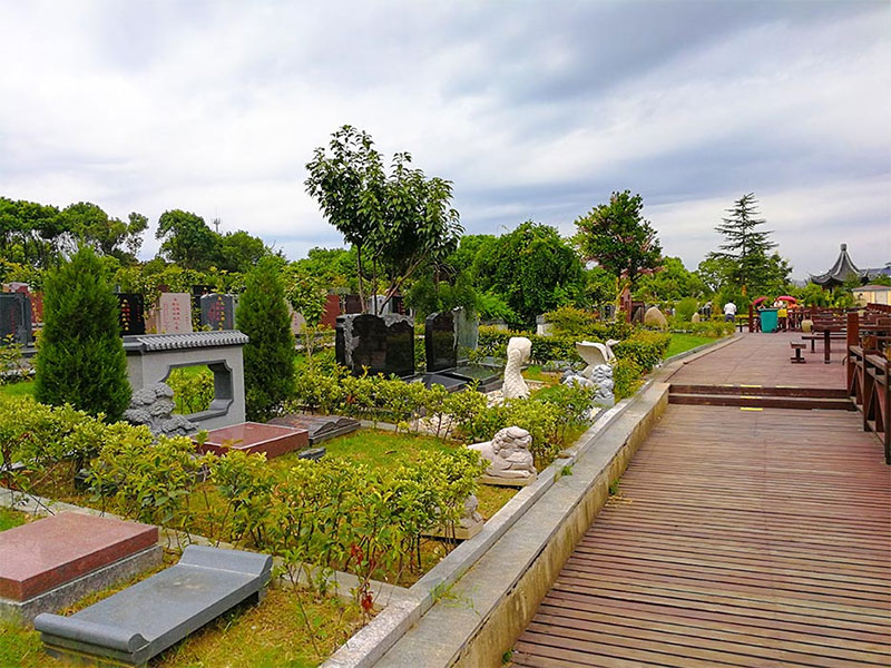 购买墓地的省钱指南：如何获得墓地的最低价格？