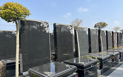 在昆明墓园选出一块安心墓位