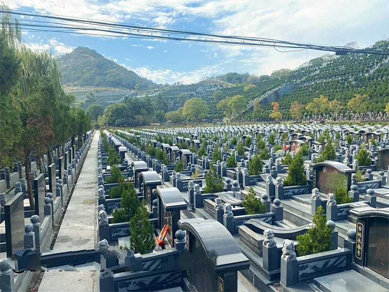 在昆明墓园里选墓都要注意什么