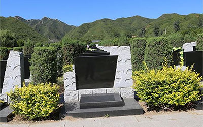 如何挑选性价比高的墓地？