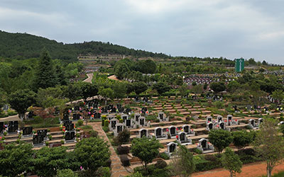 昆明哪个公墓环境山水好？大型经营性公墓是哪个？
