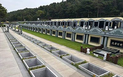 如何挑选合适的墓地？风水禁忌与挑选原则详解