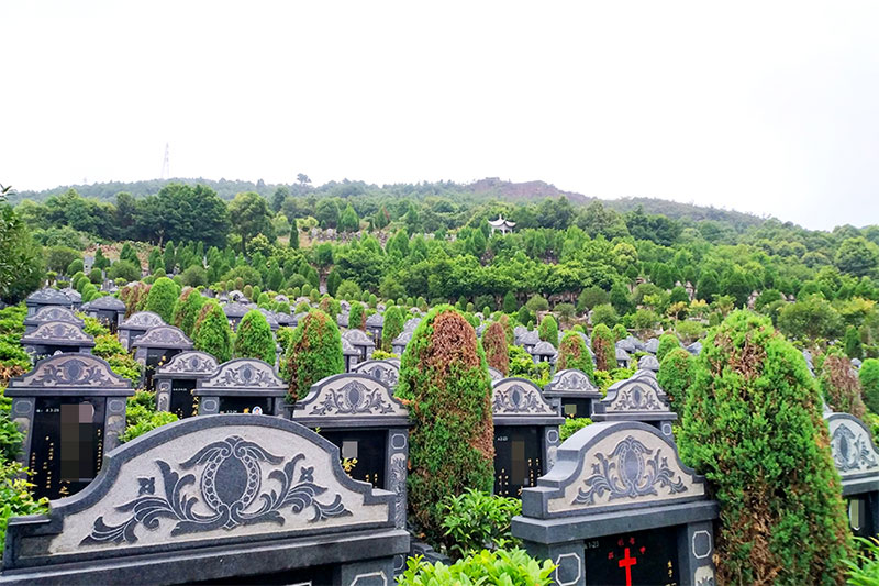 公墓选址指南：如何为逝者选一方安宁福地