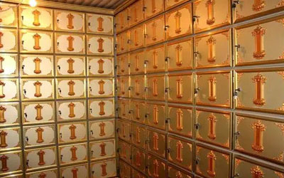 尸骨和骨灰是怎么影响后代的？哪个影响大？