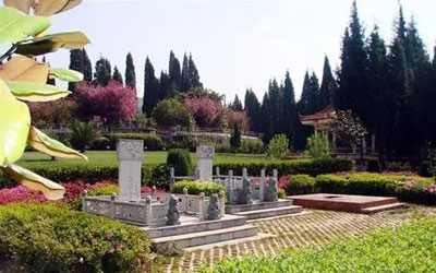 昆明哪家墓地风水好？