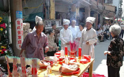 厚养薄葬不是不注重丧葬仪式的重要性