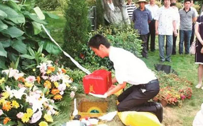 公墓信息网为您讲述落葬流程