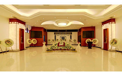 去殡仪馆参加葬礼时的礼仪和注意事项有哪些？