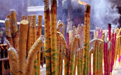 烧香祭祖万万要当心这“五”大忌，一不留心会整年噩运缠身，神仙也难救！