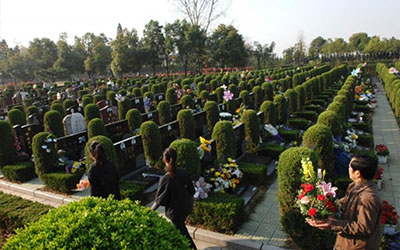 在昆明如何挑选一块称心如意的陵园公墓呢
