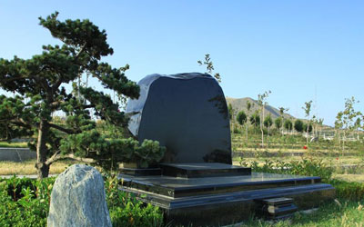 昆明哪个位置的公墓墓地好,有什么讲究